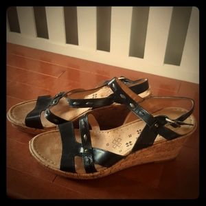 Naturalized sandals